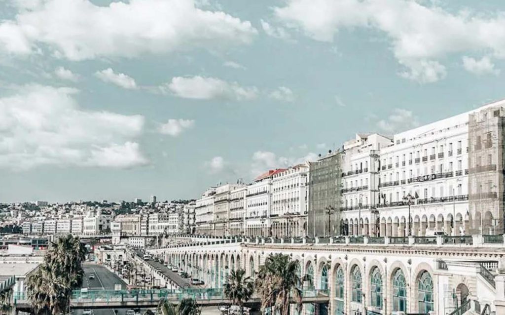 Accommodation in Algiers City Center: Embrace the Ease and Liveliness of Downtown Living